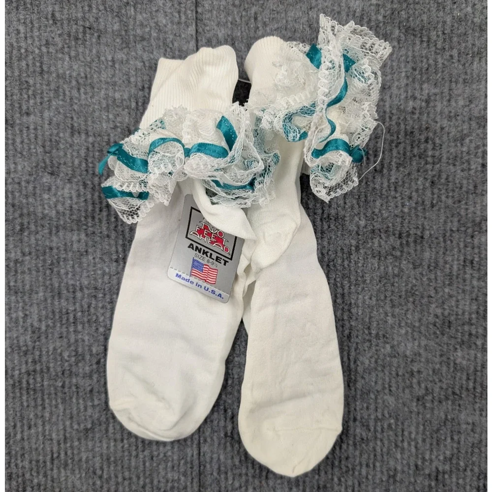 Vintage Nylon Ankle Socks Womens 8-9.5 Coquette Ruffle Church Lace 90s Dainty